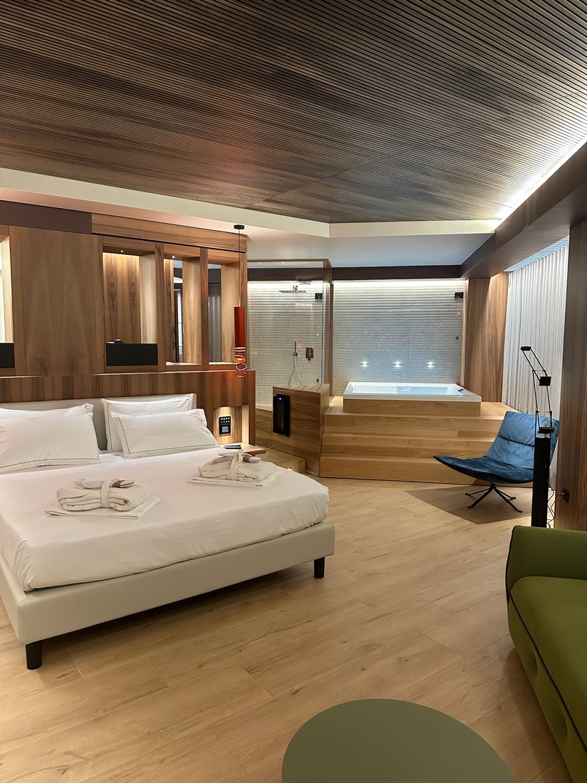 SOGGIORNO SPECIALE: JUNIOR SUITE CON JACUZZI E PROSECCO DI BENVENUTO